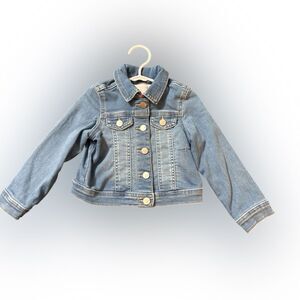 2t light/medium blue denim jacket by children’s place-2 pulls in fabric